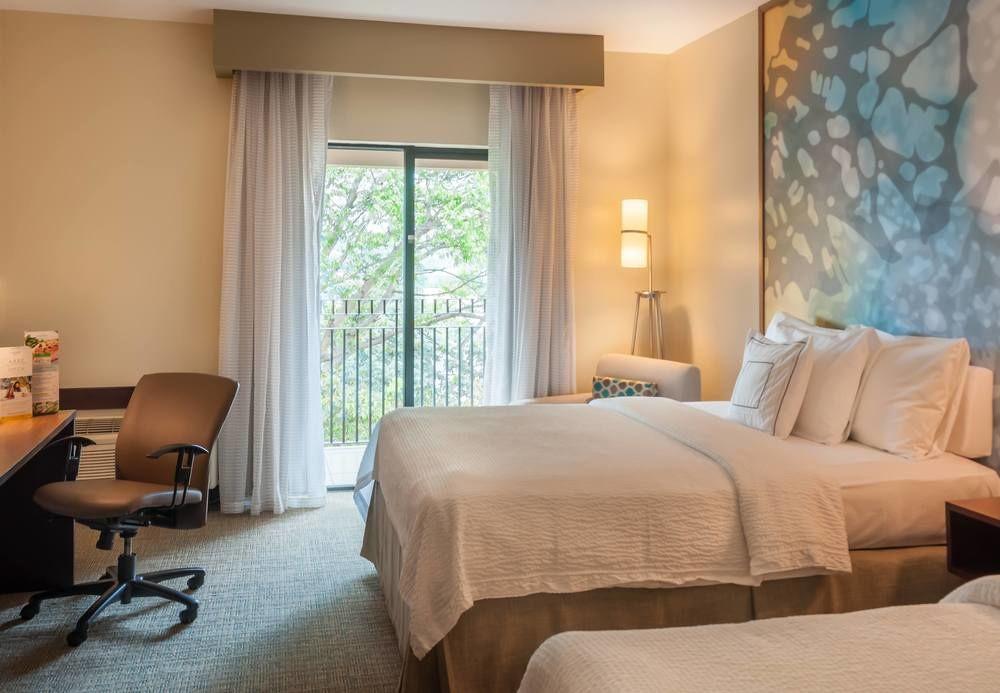 Courtyard By Marriott San Salvador Hotel Bagian luar foto