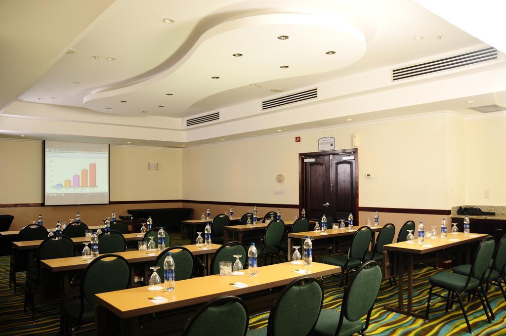 Courtyard By Marriott San Salvador Hotel Bagian luar foto