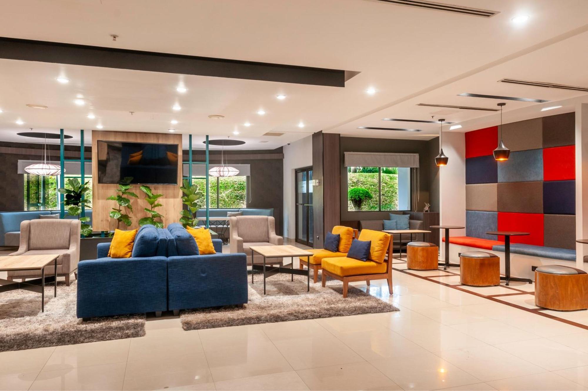 Courtyard By Marriott San Salvador Hotel Bagian luar foto