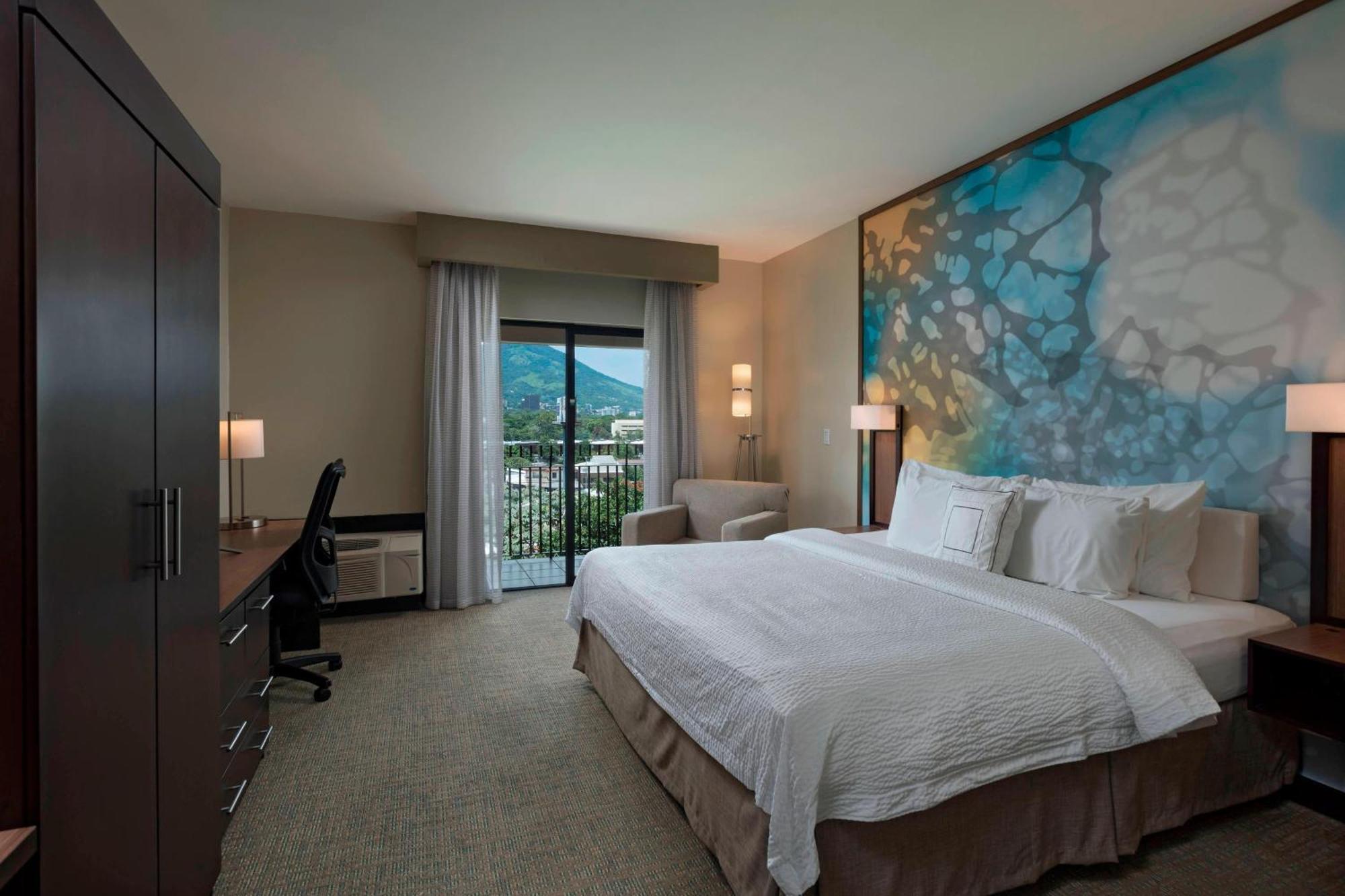 Courtyard By Marriott San Salvador Hotel Bagian luar foto