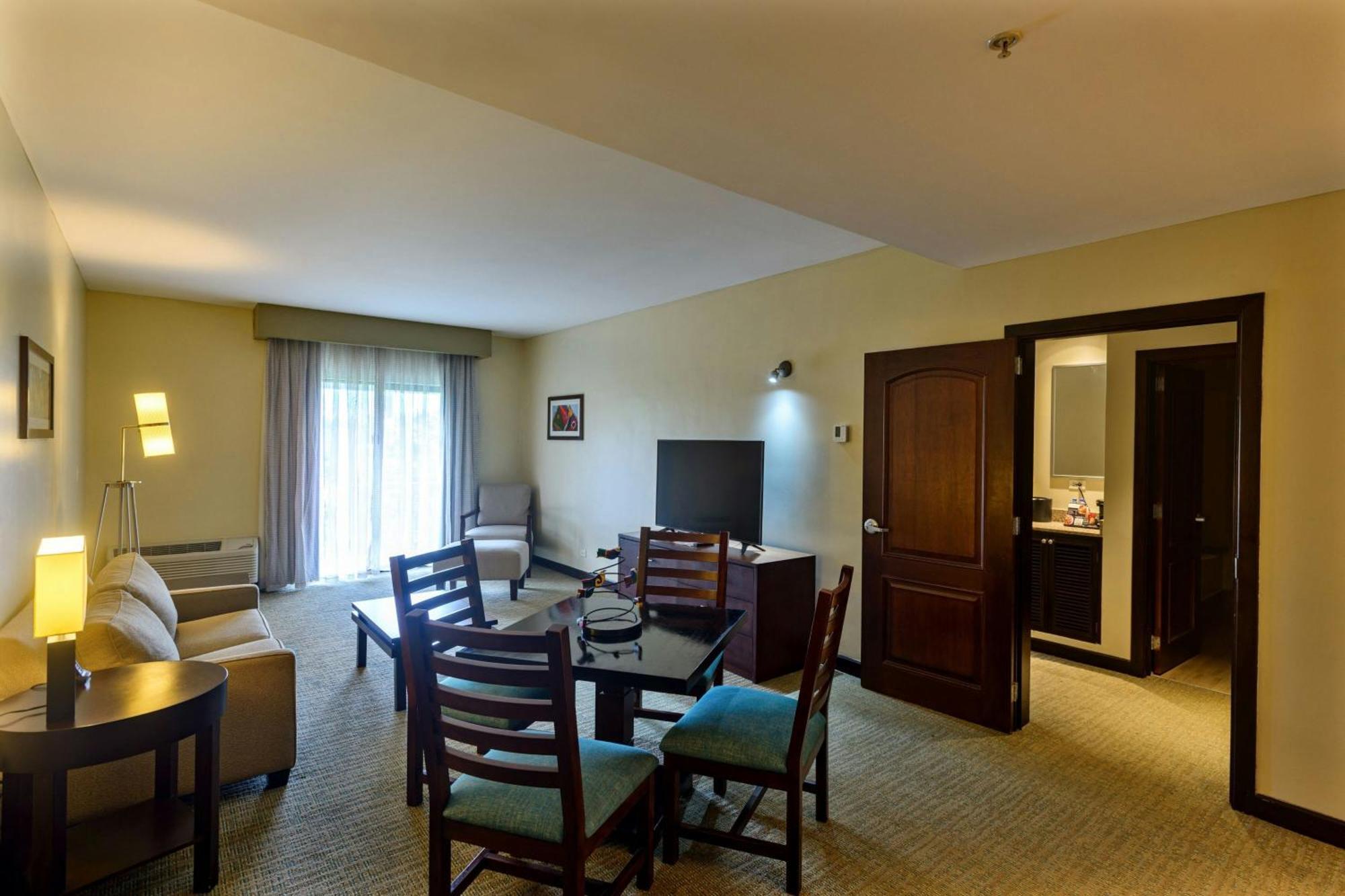 Courtyard By Marriott San Salvador Hotel Bagian luar foto