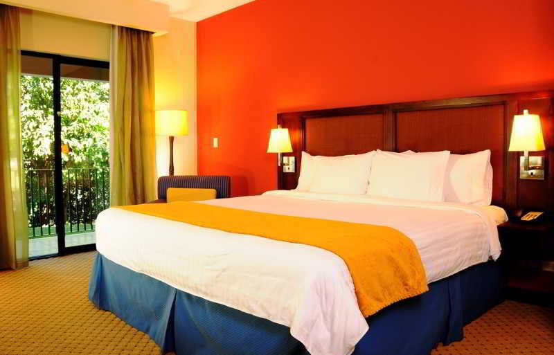 Courtyard By Marriott San Salvador Hotel Bagian luar foto