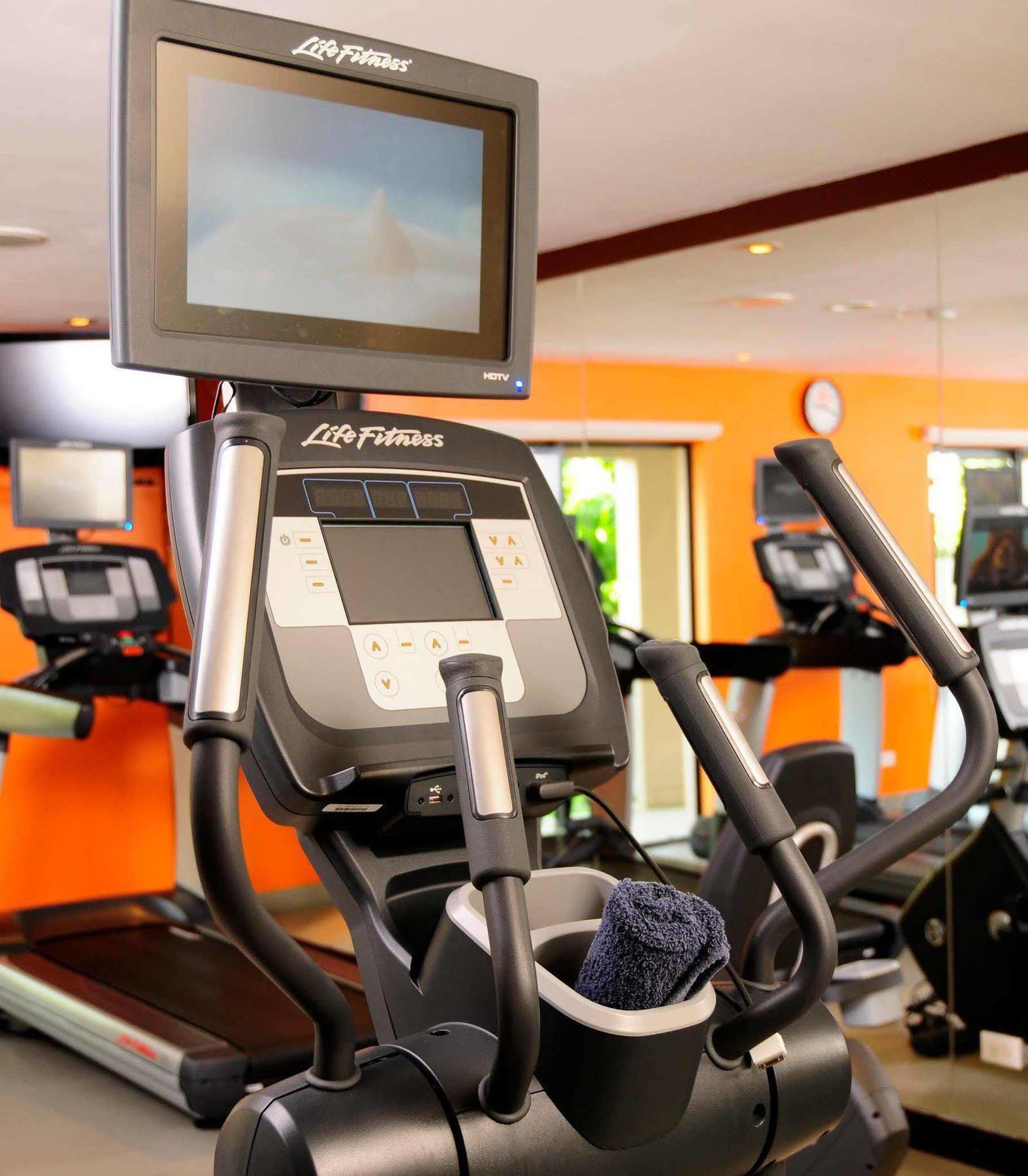 Courtyard By Marriott San Salvador Hotel Bagian luar foto